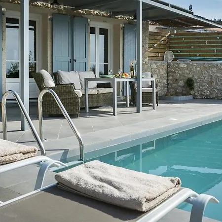 Sleeps 2 Pool Air Con Wifi * Mánganos