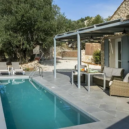 Sleeps 2 Pool Air Con Wifi 빌라 *